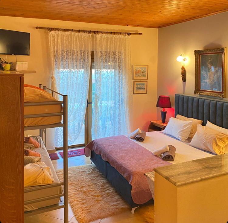 Villa Maria Luxury Apartments "Bunec-Piqeras"! Екстериор снимка